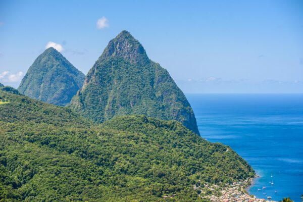 GROS ET PETIT PITONS – SAINTE-LUCIE